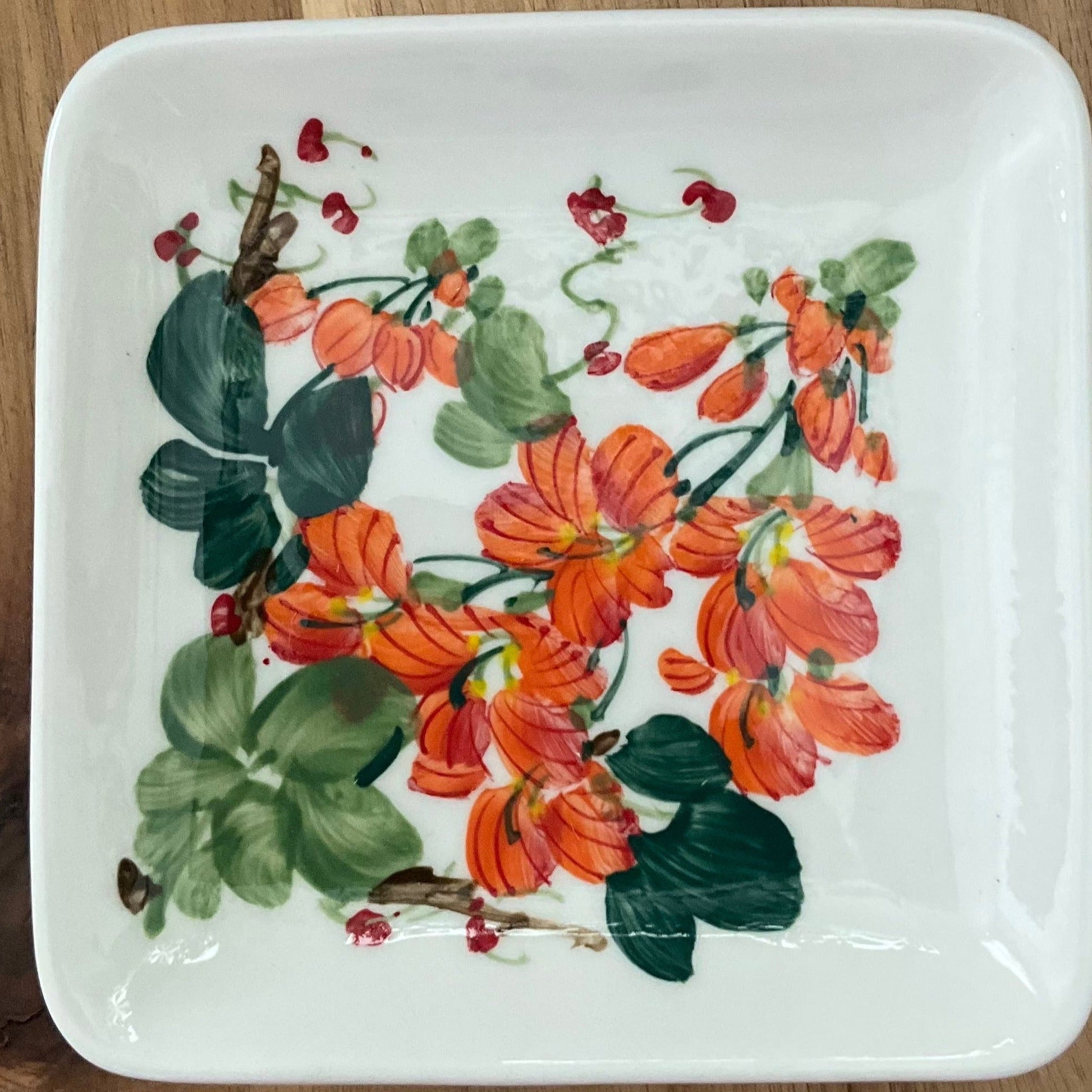 Campsis latte cup with saucer - café la maison J.