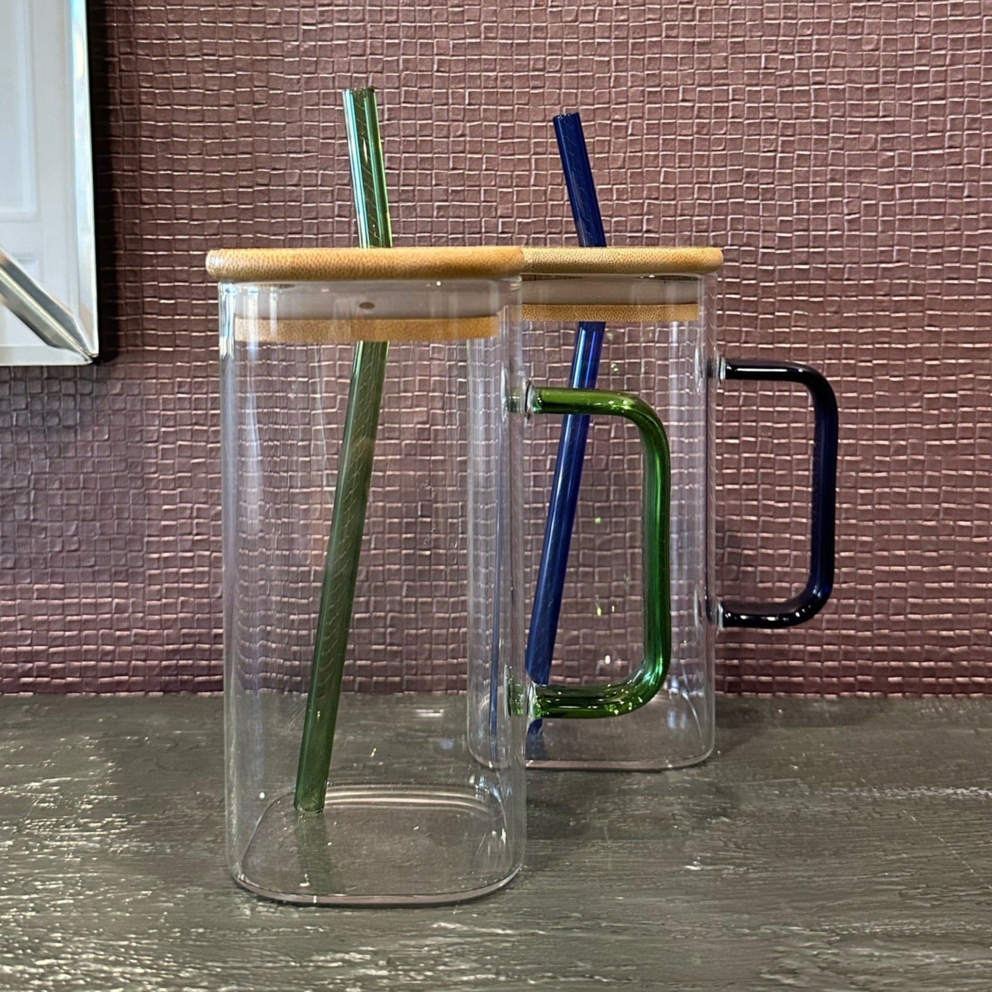 Square Glass Tumbler with Colored Handle and Straw - café la maison J.