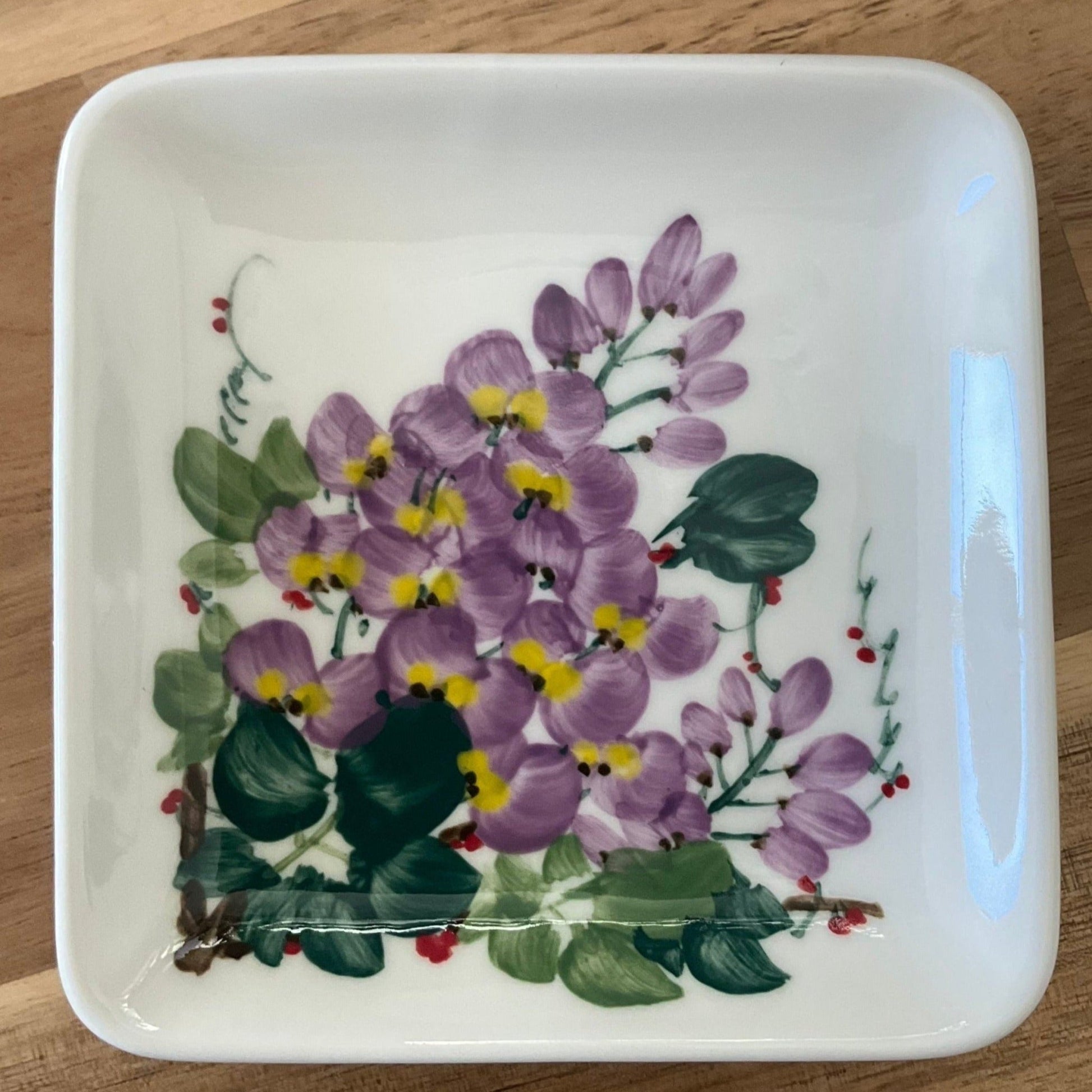 Wisteria latte cup with saucer - café la maison J.