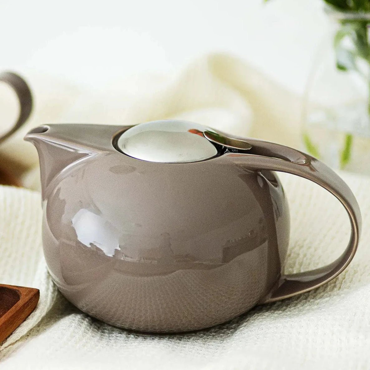 ZERO JAPAN Round Ceramic Teapot 45oz - café la maison J.