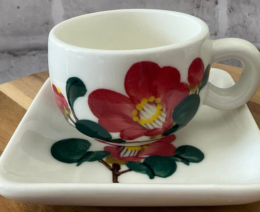 Camellia latte cup with saucer - café la maison J.